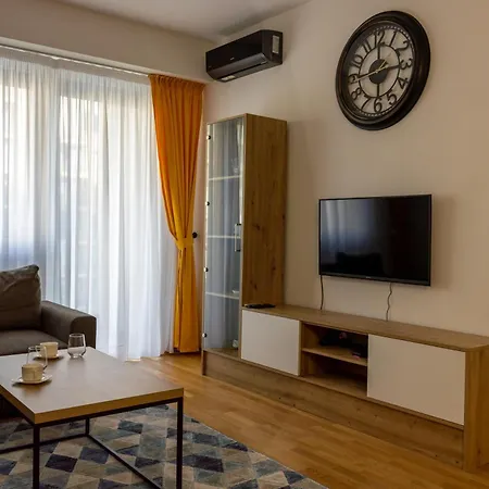 4th Floor Aleksandra East Gate Mall Free Parking Near Old Bazaar Apartament