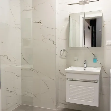 Apartament 4th Floor Aleksandra East Gate Mall Free Parking Near Old Bazaar *